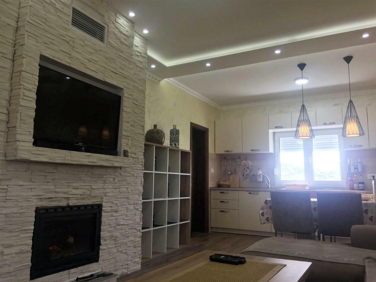 Eko Apartmani Krackovic Golubovci Dış mekan fotoğraf